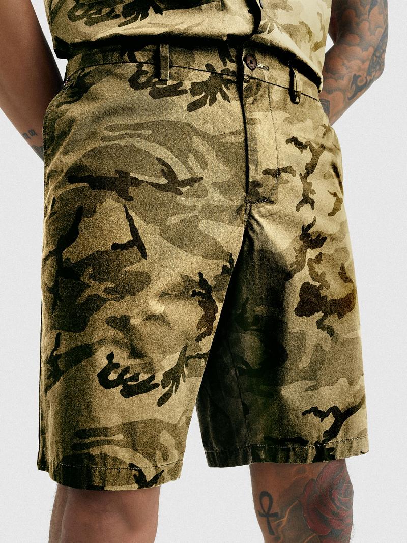 Camo / Green Men\'s Tommy Hilfiger Relaxed fit camo Shorts | AU_M31220